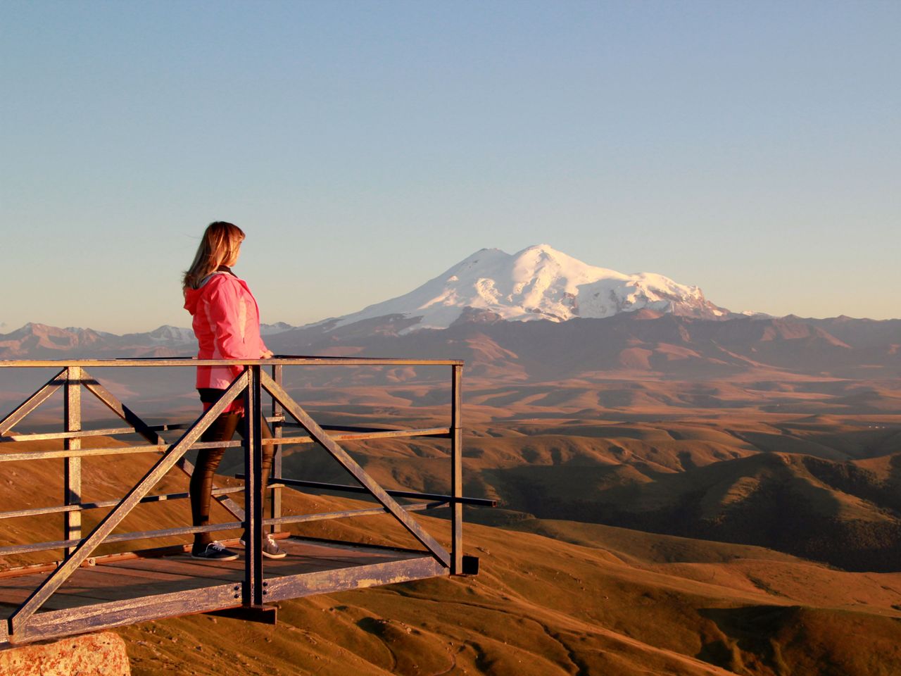 Экскурсия в Карачаево-Черкесию из городов КМВ: плато Бермамыт - индивидуальная экскурсия в Пятигорске на машине гида длительностью 8 часов с количеством участников до 6 человек цена экскурсии 25000₽