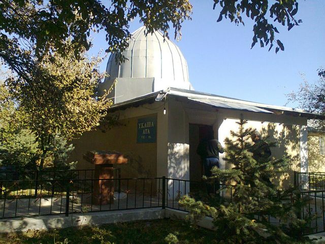 Мавзолей Укаша-ата, колодец и 1000-летний тутовник — фото 3
