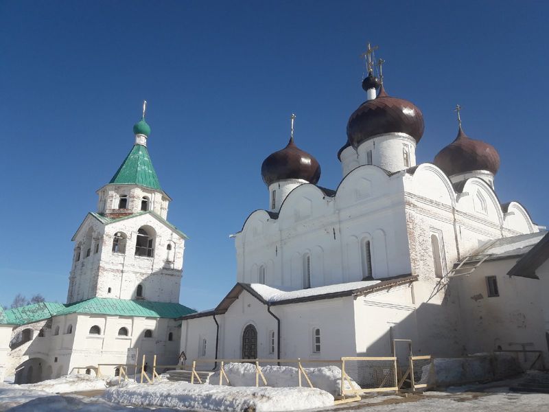 Обзорная экскурсия в Антониево-Сийский монастырь из Архангельска - индивидуальная экскурсия в Архангельске на машине гида длительностью 7 часов с количеством участников до 5 человек со скидкой 10% цена экскурсии 21600₽