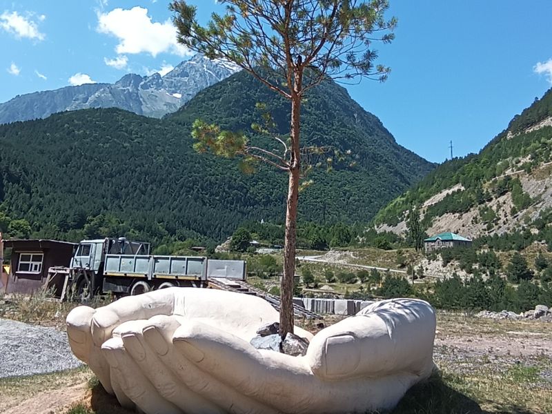 Арт-объект Древо жизни