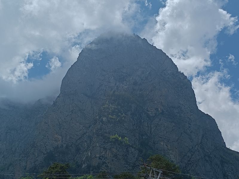 Гора Монах