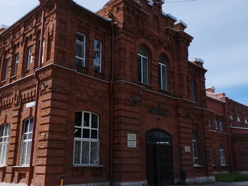 Экскурсия в казармы Морозовых и Берга, женский монастырь - индивидуальная экскурсия В Tверь пешком длительностью 2.5 часа с количеством участников до 6 человек цена экскурсии 6000₽