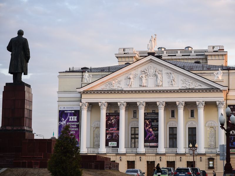 Автобусно-пешеходная экскурсия по Казани в группе - групповая экскурсия в Казани на автобусе длительностью 2.5 часа с количеством участников более 20 человек цена экскурсии 1500₽