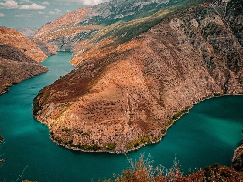 Индивидуальная экскурсия из Дербента в Сулакский каньон+Сарыкум - индивидуальная экскурсия в Дербенте на машине гида длительностью более 12 часов с количеством участников до 6 человек цена экскурсии 23000₽