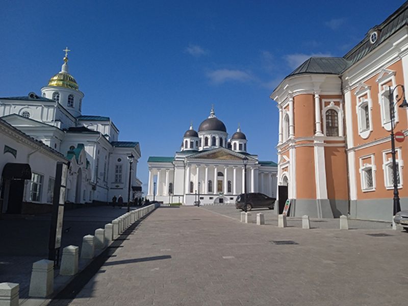 Болдинские сказки и Дивеевские храмы за 2 дня - групповая экскурсия в Нижнем Новгороде на машине гида длительностью более 12 часов с количеством участников до 20 человек цена экскурсии 21500₽