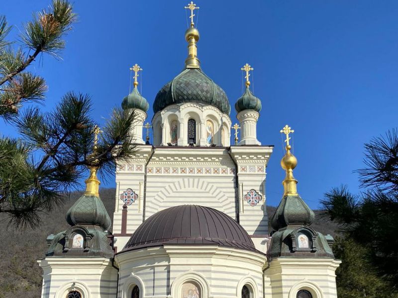 Крымские святыни: индивидуальная экскурсия в храмы и монастыри - индивидуальная экскурсия в Алуште на машине гида длительностью 8 часов с количеством участников до 6 человек со скидкой 5% цена экскурсии 23750₽