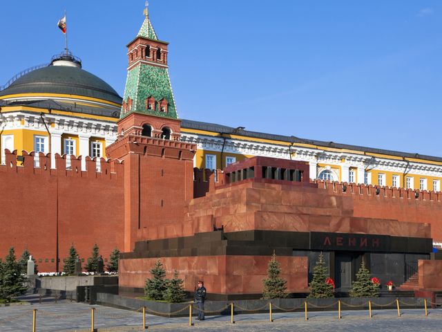 Экскурсия по московскому некрополю: тайны мавзолея — фото 3