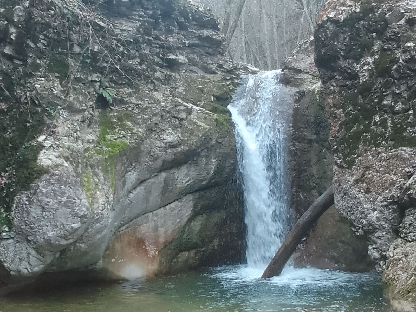 Водопад Ущельный