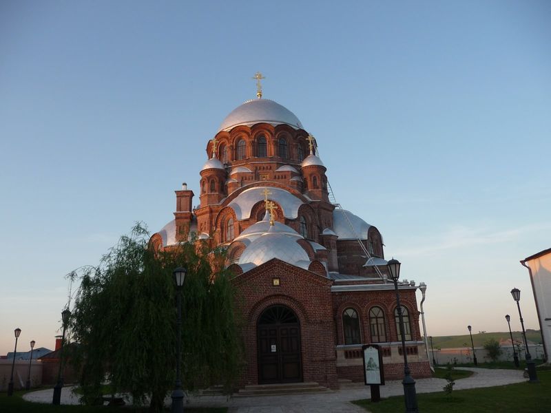 Таинственный Свияжск - индивидуальная экскурсия в Казани на машине гида длительностью 6 часов с количеством участников до 6 человек цена экскурсии 16200₽