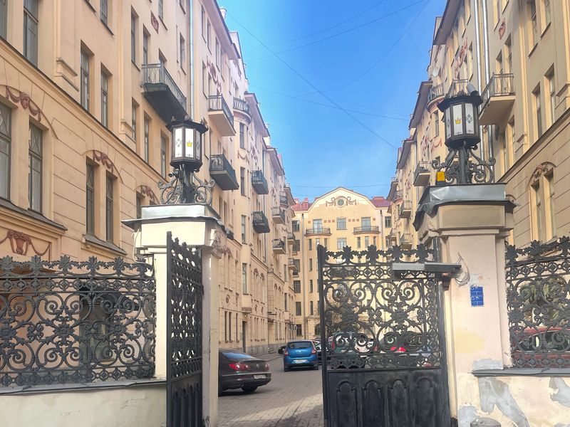 Жилой дом Петербургской купеческой управы