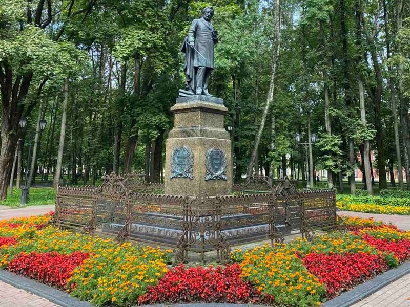 Памятник Глинке М.И.