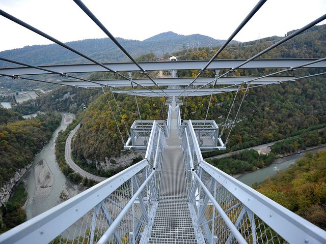 Обзорная экскурсия по суперлокациям Красной поляны из Сочи — фото 3