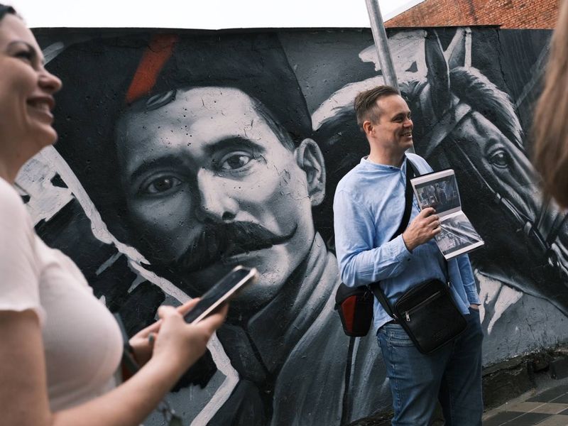 Индивидуальная экскурсия «Кинопоход: Краснодар» - индивидуальная экскурсия в Краснодаре пешком длительностью 2 часа с количеством участников до 3 человек со скидкой 25% цена экскурсии 6000₽