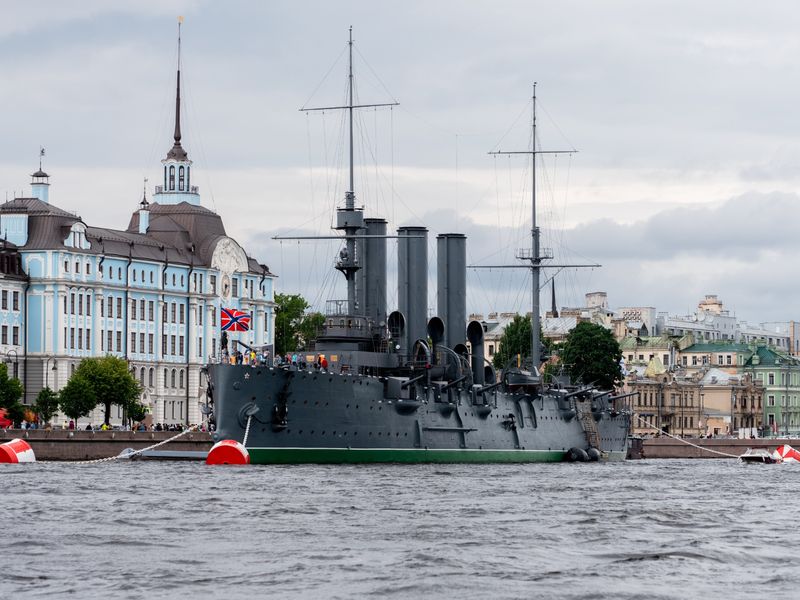 Военно-морской Санкт-Петербург - индивидуальная экскурсия в Санкт-Петербурге на машине гида длительностью 5 часов с количеством участников до 4 человек цена экскурсии 17100₽
