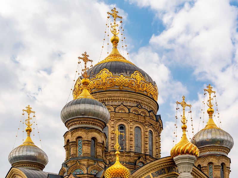 Экскурсия из Петербурга в три храма Васильевского острова - индивидуальная экскурсия в Санкт-Петербурге пешком длительностью 2 часа с количеством участников до 5 человек цена экскурсии 7500₽