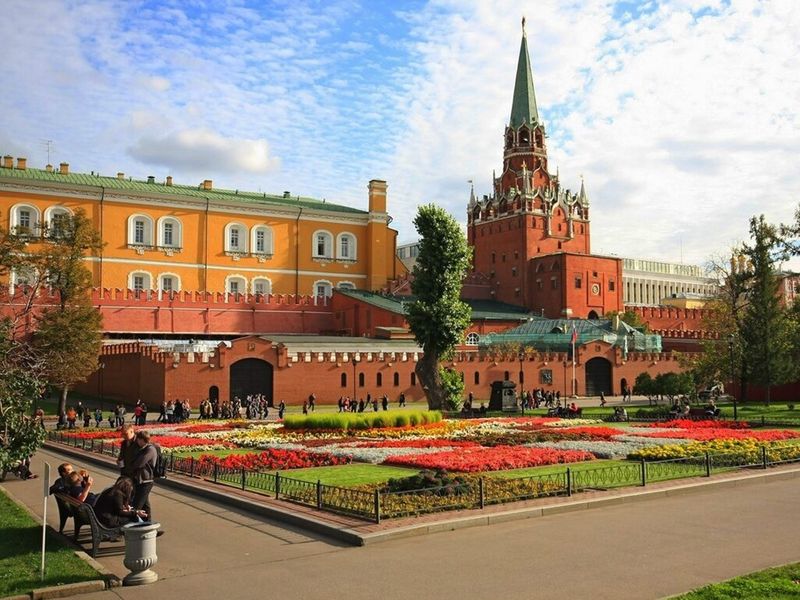 В столице