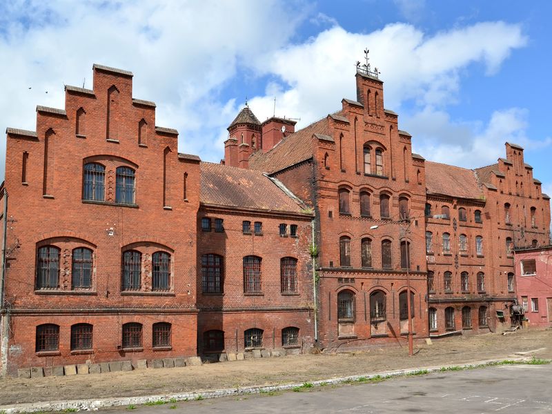 Обзорная экскурсия "Замки Тевтонского ордена" из Калининграда - индивидуальная экскурсия в Калининграде на машине гида длительностью 7 часов с количеством участников до 7 человек цена экскурсии 22000₽