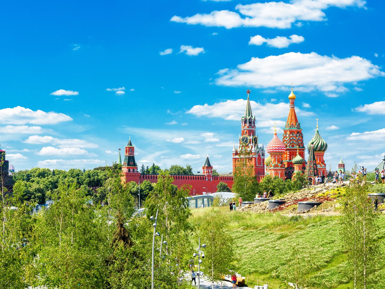 Moscow city tour by car - индивидуальная экскурсия в Москве на машине гида длительностью 4 часа с количеством участников до 4 человек цена экскурсии 10700₽
