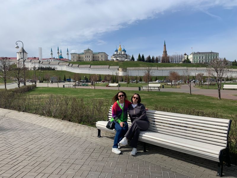 На лавочке