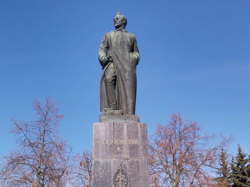 Памятник Ф.Э.Дзержинскому
