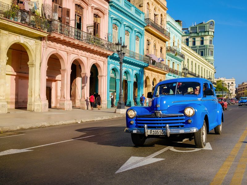 Индивидуальная обзорная экскурсия "Viva la Habana!" - индивидуальная экскурсия в Гаване на машине гида длительностью 5 часов с количеством участников до 4 человек со скидкой 25% цена экскурсии 125.25€