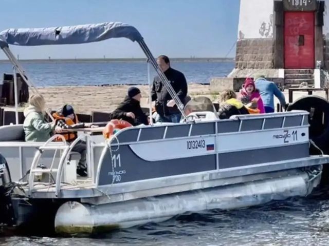 К форту Кронштадта на катере "Медуза" — фото 2