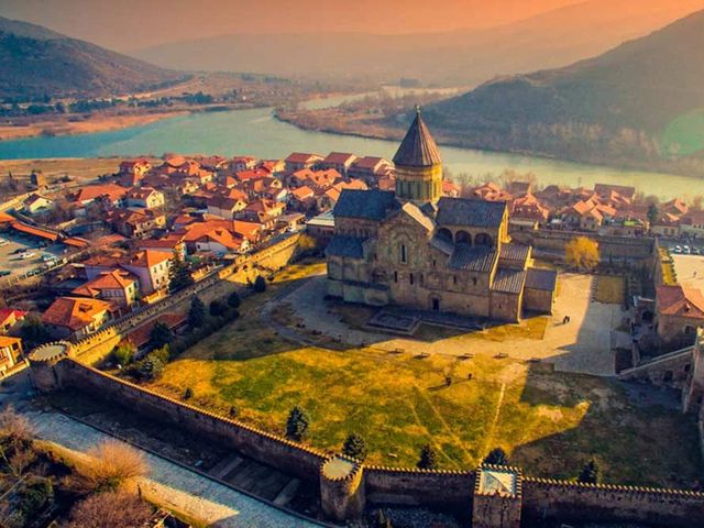 Групповая экскурсия в Мцхету, Джвари и Уплисцихе — фото 3