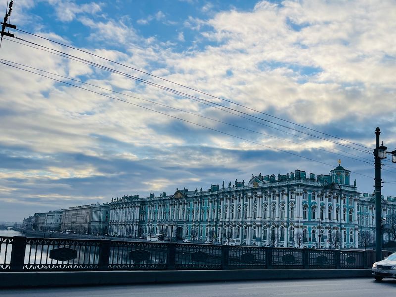 Экскурсия в Эрмитаж с профессиональным гидом: увидеть главное - индивидуальная экскурсия в Санкт-Петербурге пешком длительностью 2.5 часа с количеством участников до 4 человек цена экскурсии 8700₽