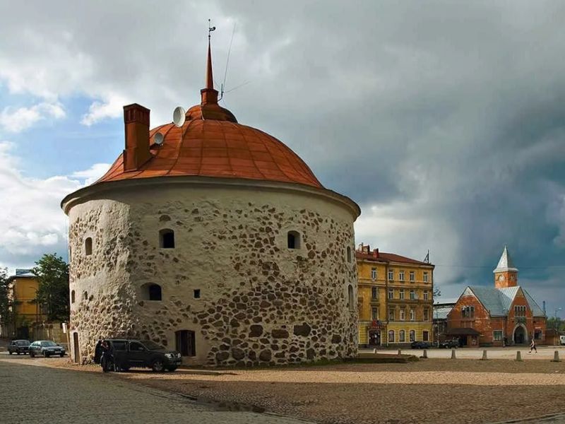 Круглая башня