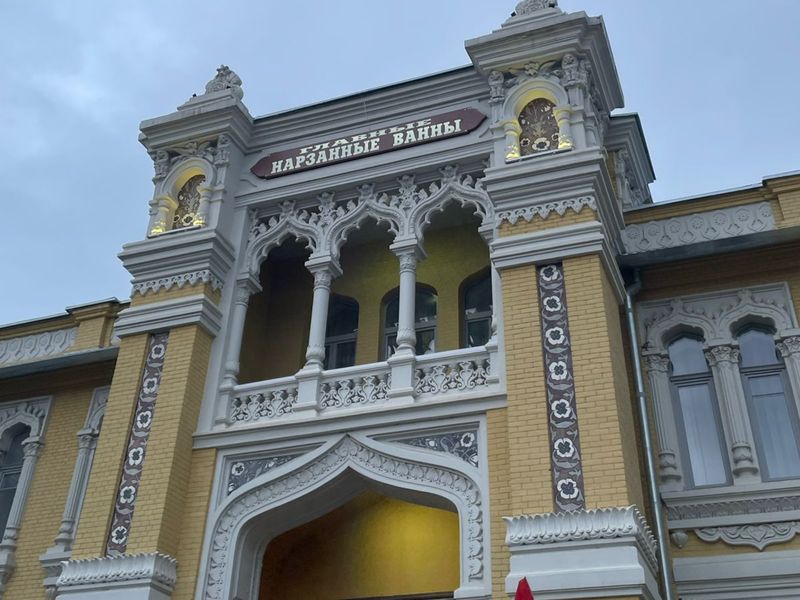 Влюбиться в Кисловодск — легко! - индивидуальная экскурсия в Кисловодске пешком длительностью 2.5 часа с количеством участников до 6 человек со скидкой 5% цена экскурсии 5130₽