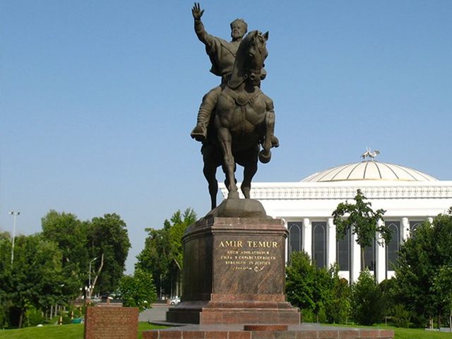 Вечерний Ташкент — город ярких огней — фото 2