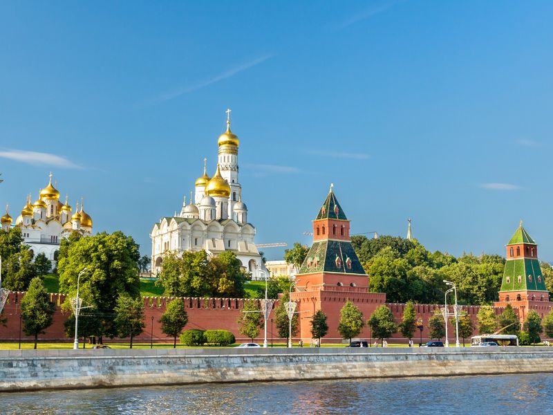 Легенды башен Московского кремля - индивидуальная экскурсия в Москве пешком длительностью 3 часа с количеством участников до 6 человек цена экскурсии 12000₽