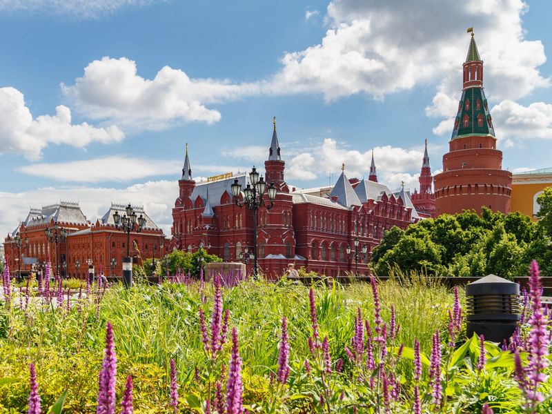 Экскурсия по Александровскому +Красная площадь - индивидуальная экскурсия в Москве пешком длительностью 2 часа с количеством участников до 4 человек цена экскурсии 9600₽