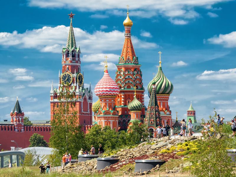 В сердце столицы: 3 топ-локации - индивидуальная экскурсия в Москве пешком длительностью 4 часа с количеством участников до 10 человек цена экскурсии 10500₽