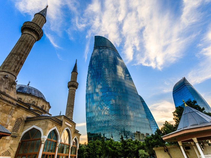 Индивидуальная экскурсия «Нефтяная история Баку» на машине - индивидуальная экскурсия в Баку на машине гида длительностью 4 часа с количеством участников до 3 человек цена экскурсии 130€
