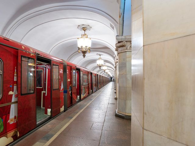 Московское метро – подземный «город контрастов» — фото 2