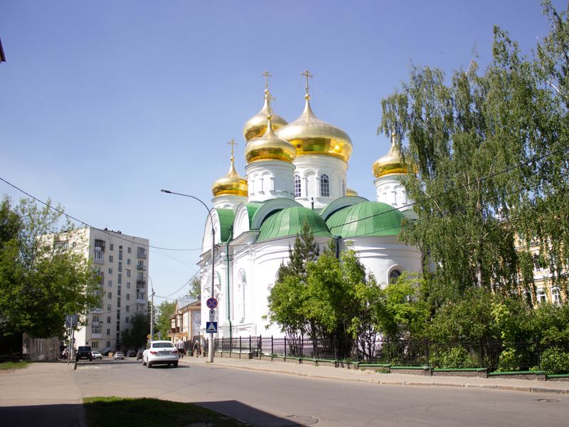 Золотые купола