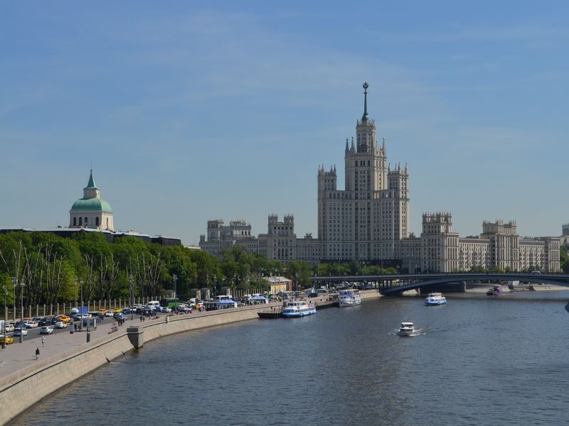 Увлекательная обзорная экскурсия по Москве - индивидуальная экскурсия в Москве на машине гида длительностью 3.5 часа с количеством участников до 4 человек цена экскурсии 12900₽
