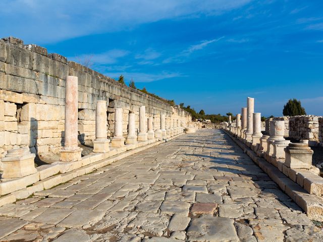 Впечатляющая Кибира: к мифической Медузе Горгоне — фото 3