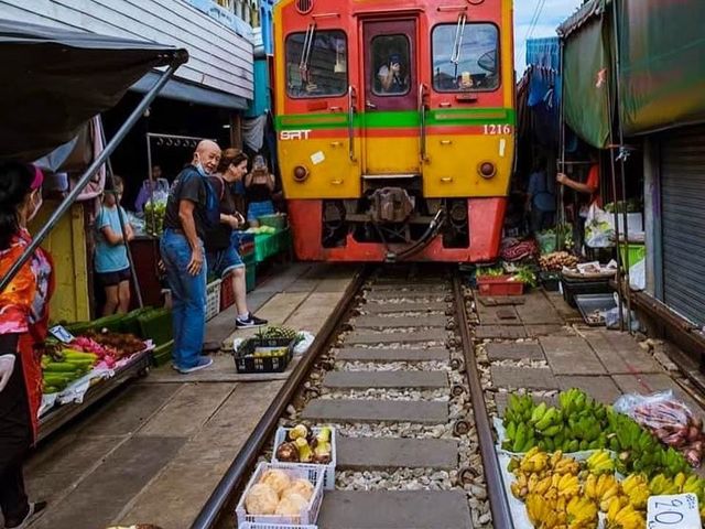 Групповая экскурсия из Паттайи "Тайский экспресс и Река обезьян" — фото 2