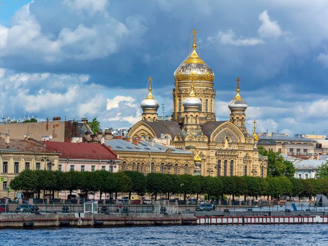 Экскурсия из Петербурга в три храма Васильевского острова — фото 3