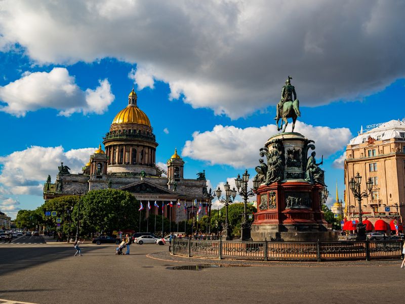 Три главные площади Санкт-Петербурга - индивидуальная экскурсия в Санкт-Петербурге пешком длительностью 2 часа с количеством участников до 10 человек цена экскурсии 8000₽