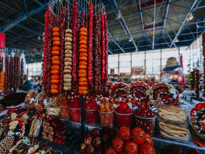 Индивидуальная автомобильная экскурсия «Знакомьтесь — Махачкала!» - индивидуальная экскурсия в Махачкале на машине гида длительностью 3 часа с количеством участников до 4 человек со скидкой 20% цена экскурсии 8000₽