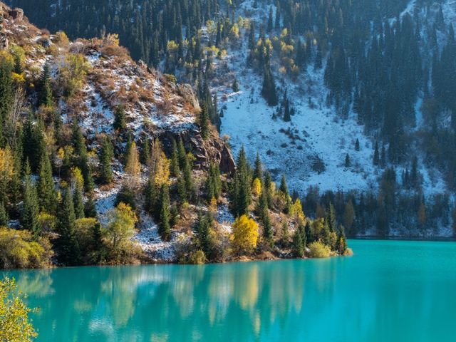 Озеро Иссык, "Кремлёвская стена", пещера и водопад — фото 2