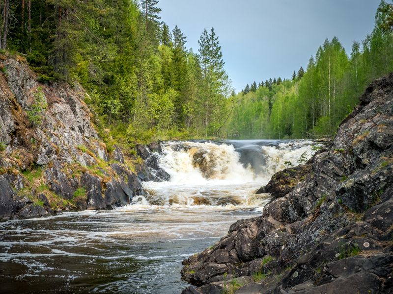 Поездка на Марциальные Воды + водопад Кивач - индивидуальная экскурсия в Петрозаводске на машине гида длительностью 7 часов с количеством участников до 6 человек цена экскурсии 25600₽