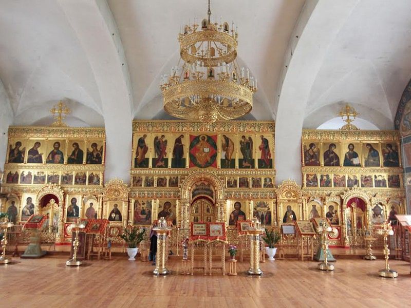 Вознесенский храм, золоченый иконостас редкой работы 