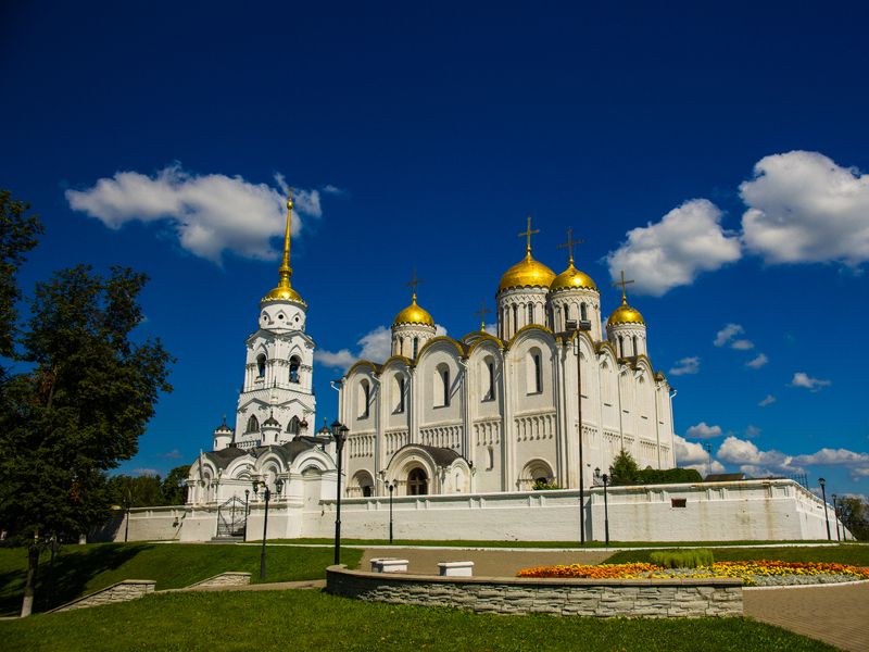 Групповая обзорная интерактивная экскурсия по Владимиру - групповая экскурсия во Владимире пешком длительностью 2 часа с количеством участников более 20 человек цена экскурсии 1350₽