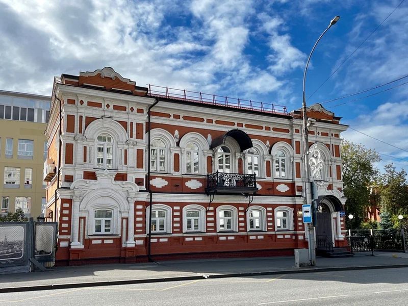 Индивидуальная пешеходная экскурсия по старинным улицам Перми - индивидуальная экскурсия в Перми пешком длительностью 3 часа с количеством участников до 10 человек цена экскурсии 4000₽