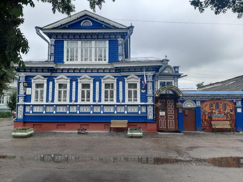 Обзорная экскурсия в самобытный Городец из Нижнего Новгорода - индивидуальная экскурсия в Нижнем Новгороде на машине гида длительностью 6 часов с количеством участников до 4 человек цена экскурсии 20000₽