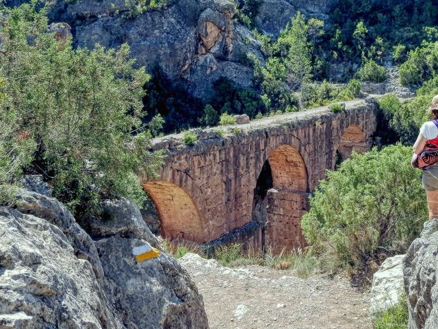Экскурсия из Валенсии: Римский акведук, арабский замок и каньоны — фото 2